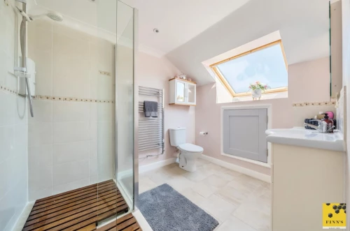 House - Detached Main Photo