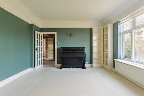 Bungalow - Semi Detached Main Photo