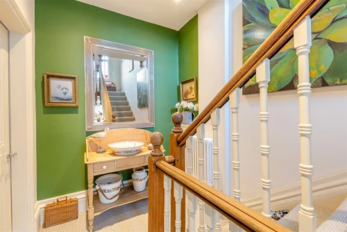 House - Semi-Detached Main Photo