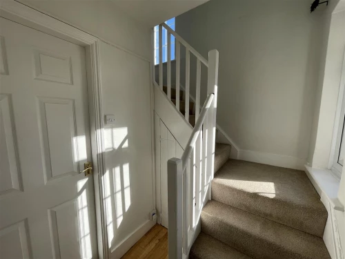 House - Semi-Detached Photo 4