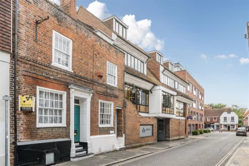 House - Terraced Main Photo