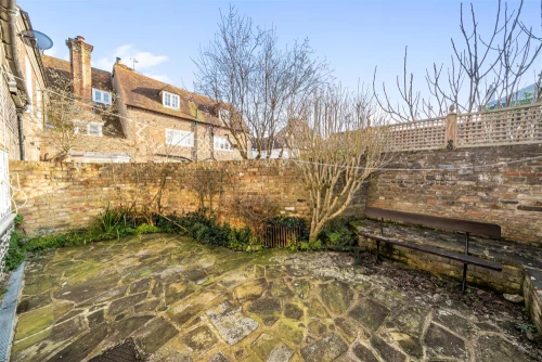 House - Terraced Photo 2