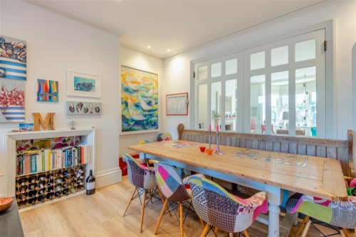 House - Semi-Detached Main Photo