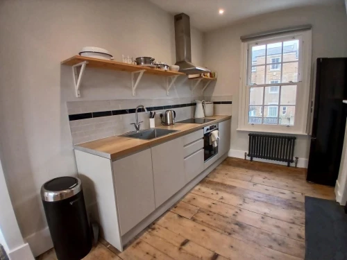 House - Terraced Main Photo