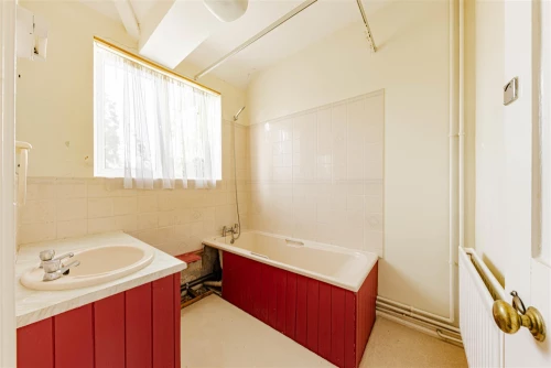 Bungalow - Semi Detached Main Photo