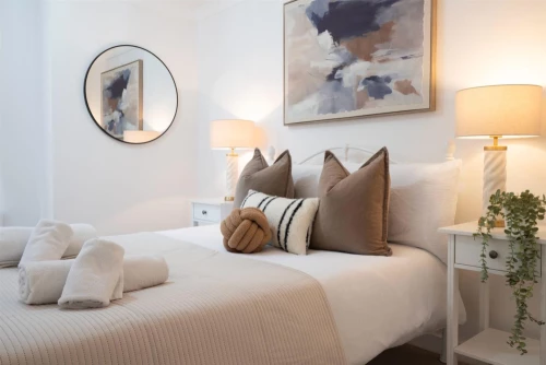 House - Semi-Detached Main Photo