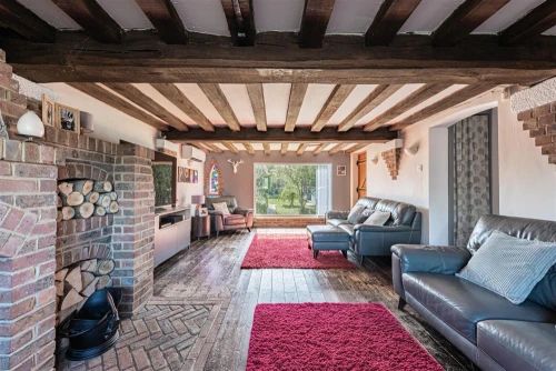 House - Semi-Detached Photo 3