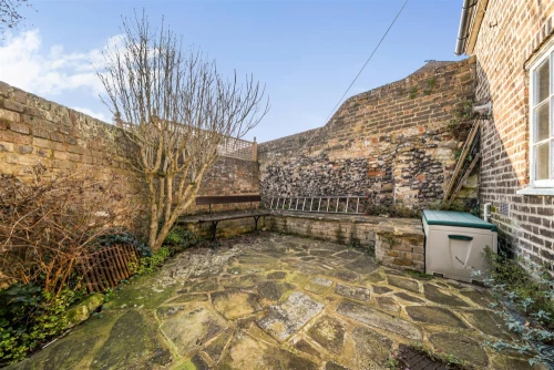 House - Terraced Main Photo