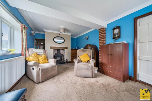 House - Detached Photo 3