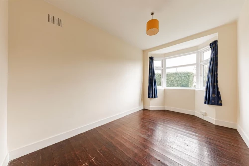 Bungalow - Detached Main Photo