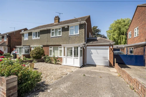 House - Semi-Detached Main Photo