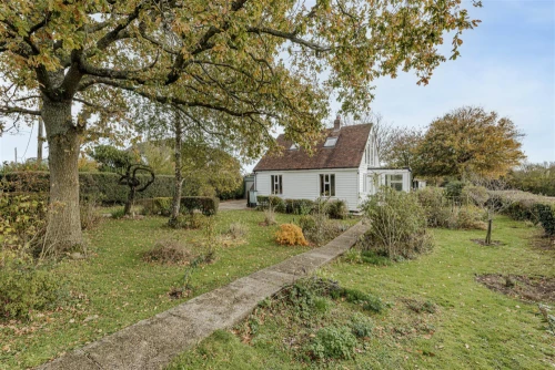 House - Detached Photo 3