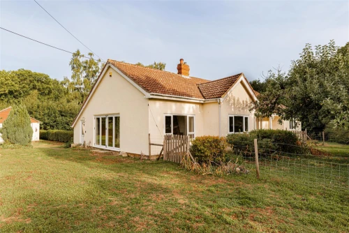Bungalow - Detached Main Photo