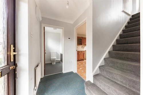 House - Semi-Detached Main Photo
