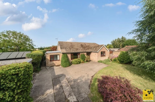 Bungalow - Detached Main Photo