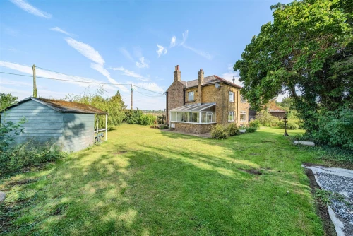 House - Detached Main Photo