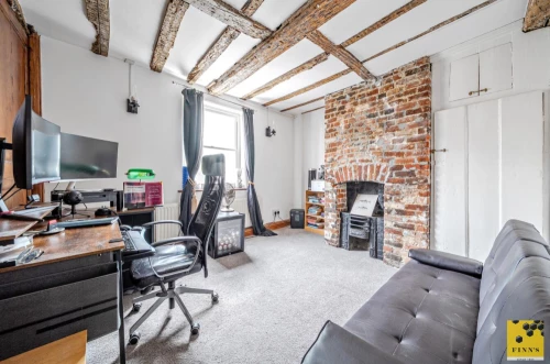 House - Terraced Main Photo