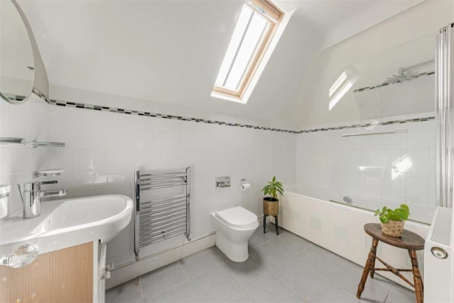 House - Detached Main Photo