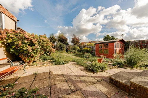 Bungalow - Detached Main Photo
