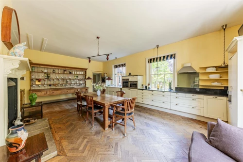 House - Detached Main Photo