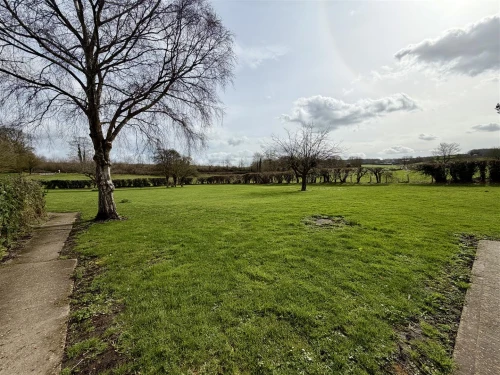 House - Terraced Main Photo