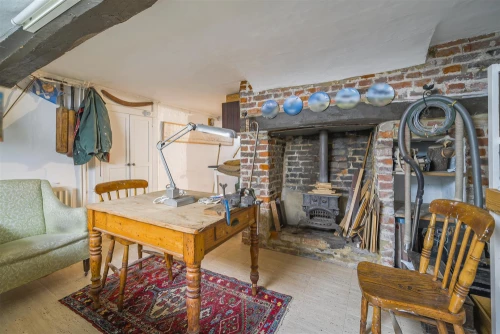 House - Terraced Main Photo