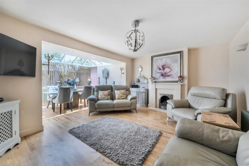 Bungalow - Semi Detached Main Photo