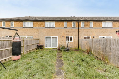 House - Terraced Main Photo