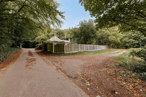Bungalow - Detached Main Photo