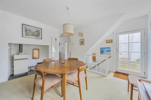 House - Terraced Main Photo