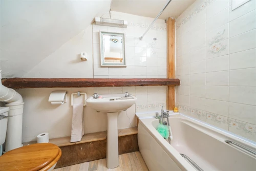 House - Terraced Main Photo