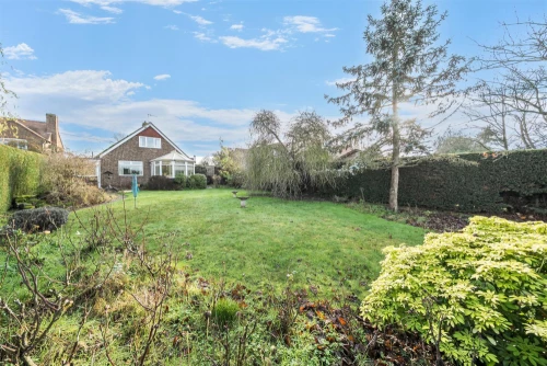 Bungalow - Detached Main Photo