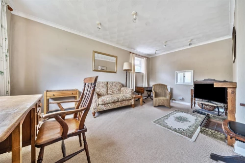 Bungalow - Semi Detached Main Photo