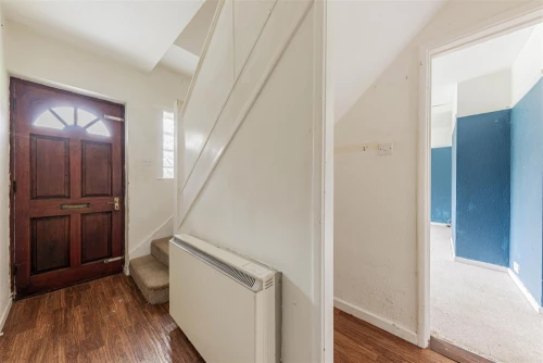 House - Semi-Detached Photo 2