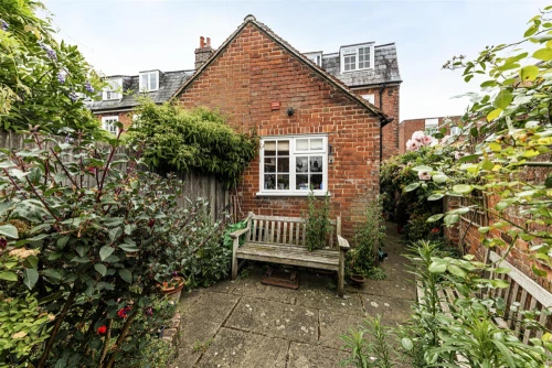 House - End Terrace Main Photo