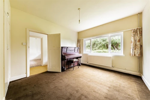 Bungalow - Detached Main Photo