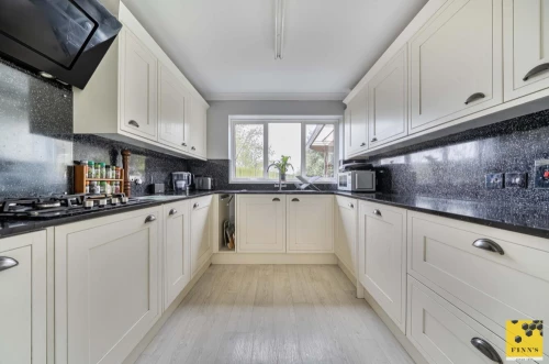 House - Detached Main Photo