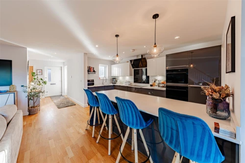 House - Detached Main Photo