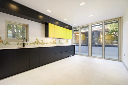 House - Detached Photo 2