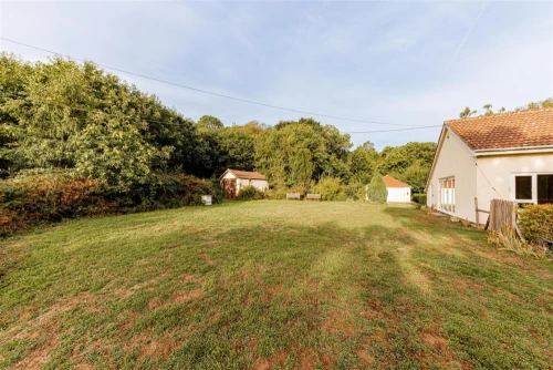 Bungalow - Detached Main Photo