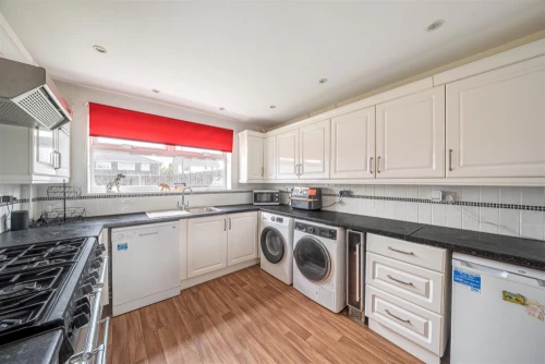 House - Terraced Main Photo