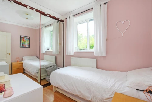 House - End Terrace Main Photo