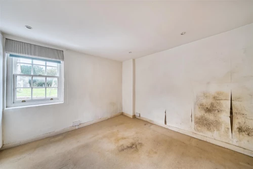 House - End Terrace Main Photo