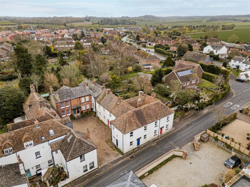 House - Terraced Main Photo