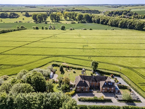 House - Terraced Main Photo