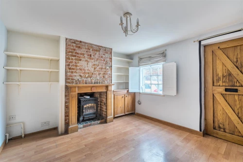 House - End Terrace Photo 1