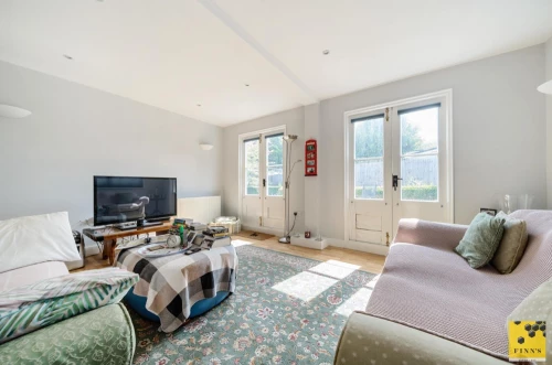 House - Detached Photo 4