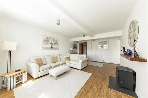 House - Terraced Main Photo