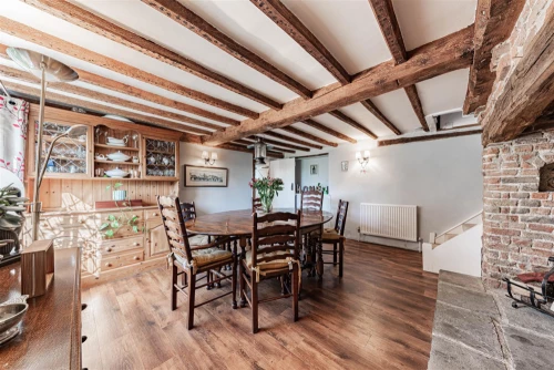 House - Semi-Detached Main Photo