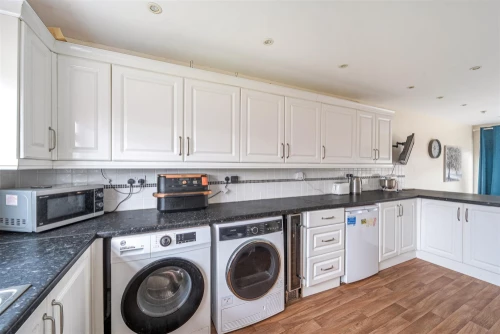 House - Terraced Main Photo